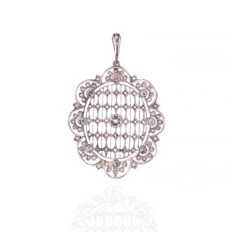 Exquisite Art Deco diamond pendant