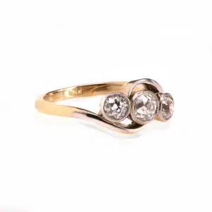 Art Deco diamond engagement ring