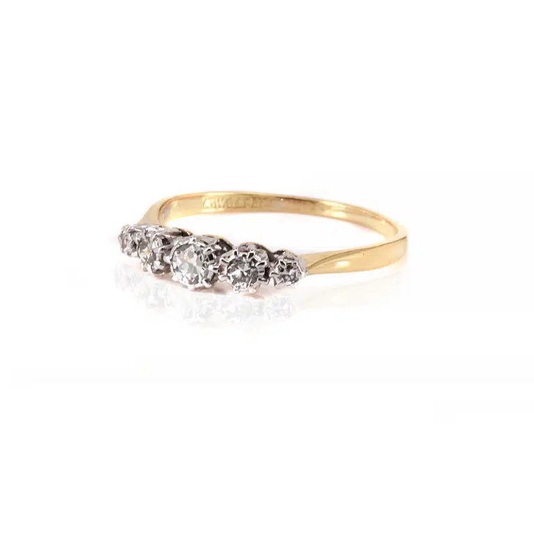 diamond engagement ring