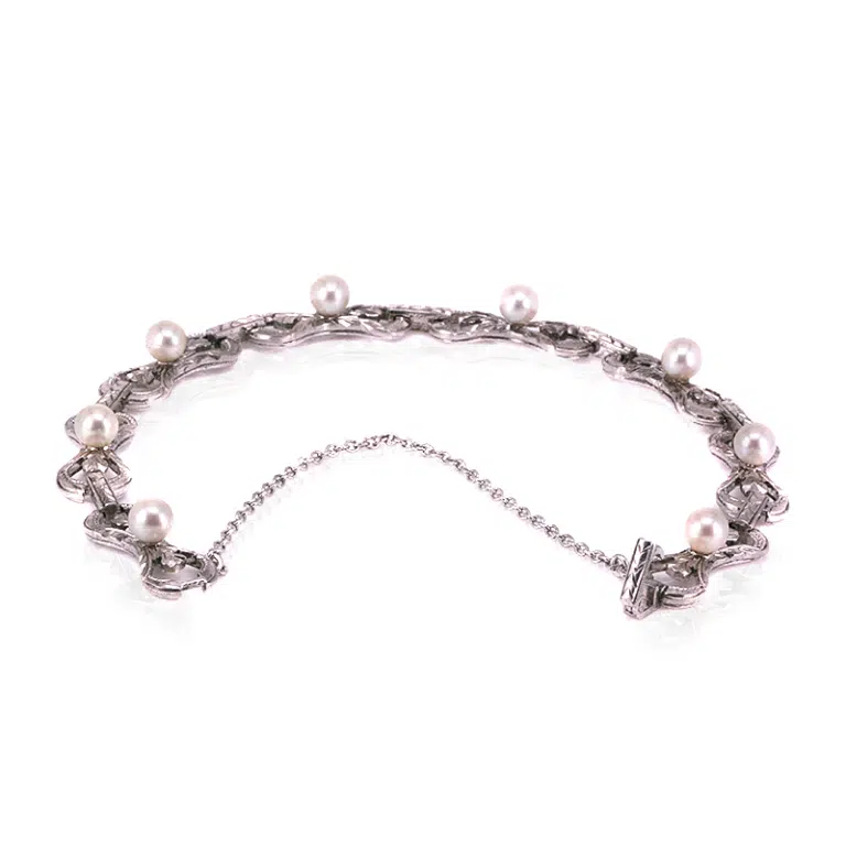 Vintage Mikimoto pearl bracelet