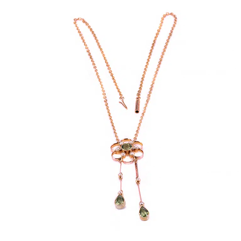 Peridot and pearl necklace