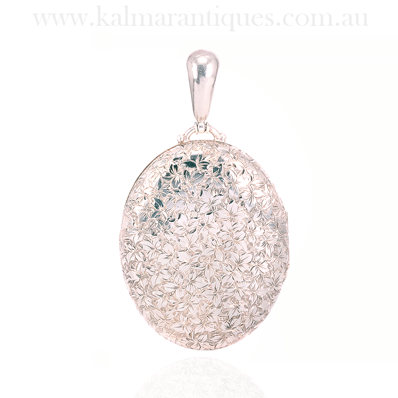 Hand engraved antique photo locket
