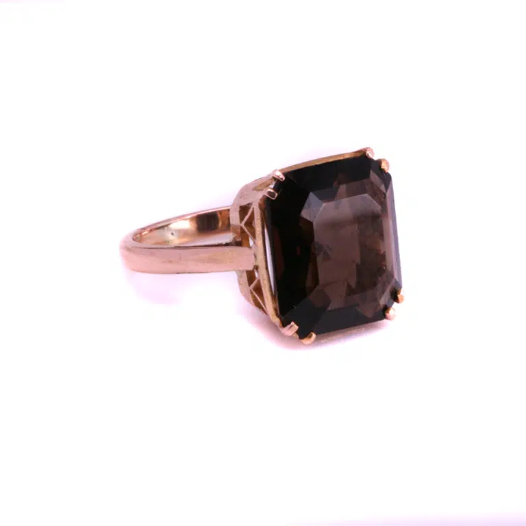 18 carat gold vintage smoky quartz ring