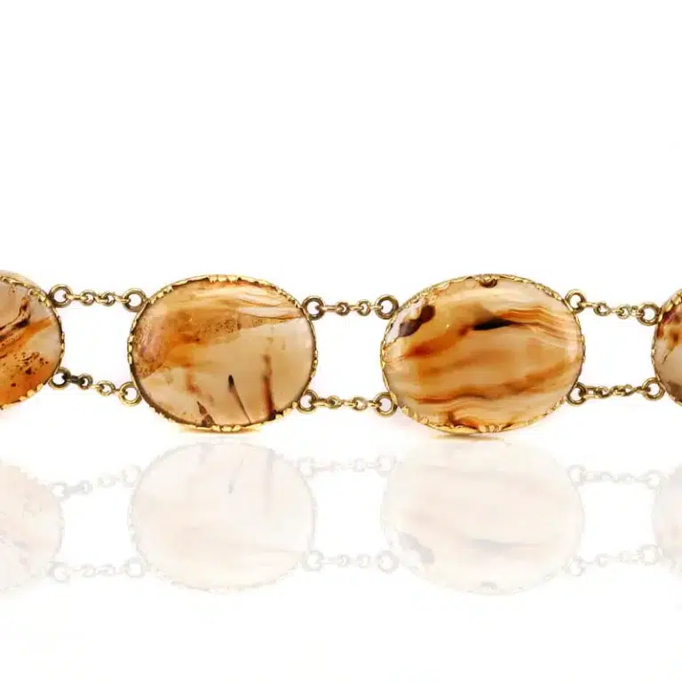 Antique agate bracelet from the 1850s