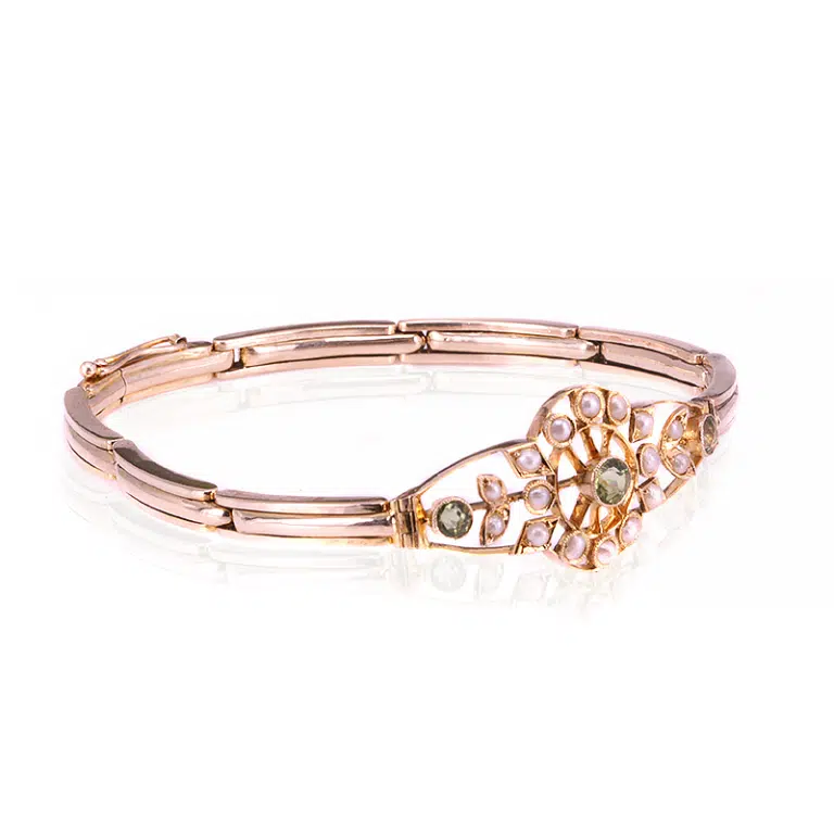 Antique peridot and pearl bracelet