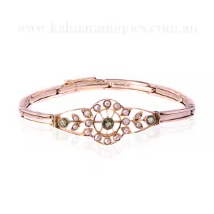 Antique peridot and pearl bracelet