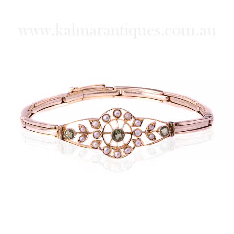 Antique peridot and pearl bracelet