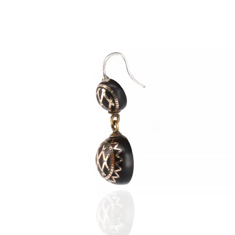 Round antique pique drop earrings